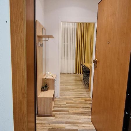 Luxury Apartment Tiranë Luaran gambar