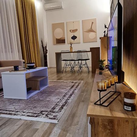 Luxury Apartment Tiranë Luaran gambar